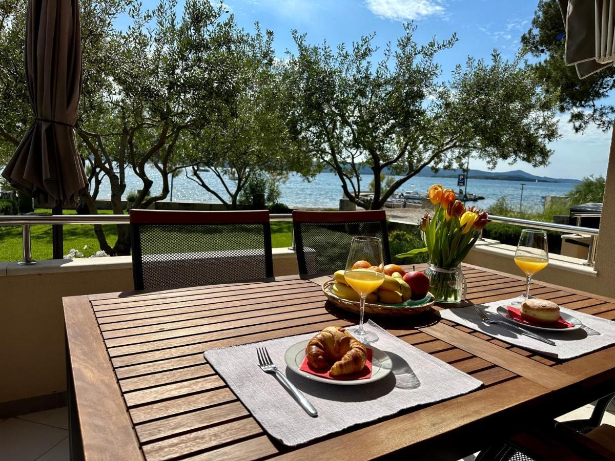 Apartmani Roko Biograd Na Moru Extérieur photo
