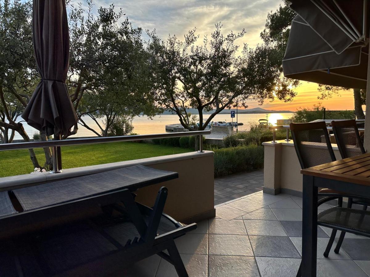 Apartmani Roko Biograd Na Moru Extérieur photo